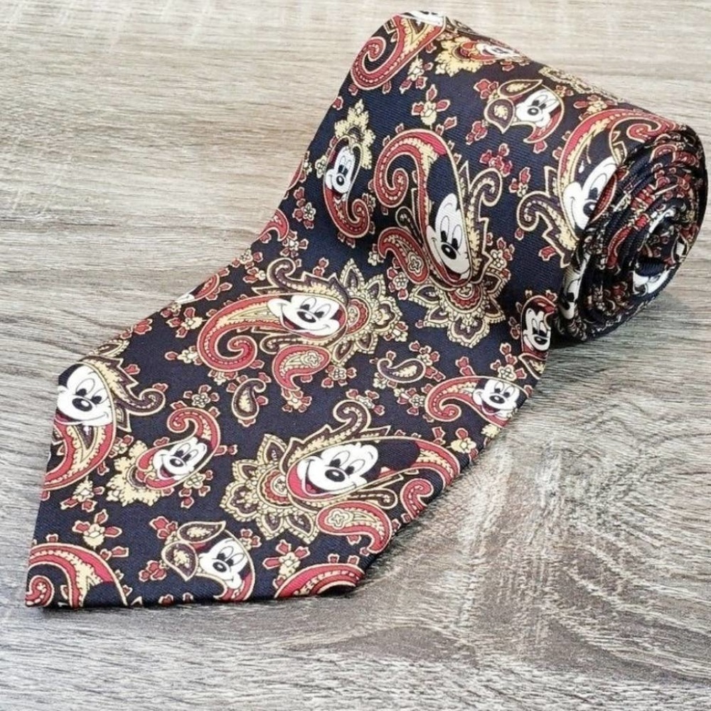 VINTAGE Disney Mickey Mouse  Paisley 100%‎ SilkTie Balancine